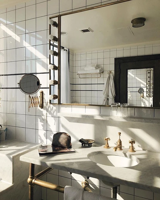 5 Materialien, die Sie nicht in Ihrem Badezimmer verwenden sollten