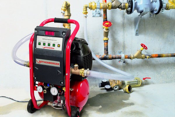 Hydropneumatische Spülung und Druckprüfung der Heizungsanlage - Arbeitstechnik
