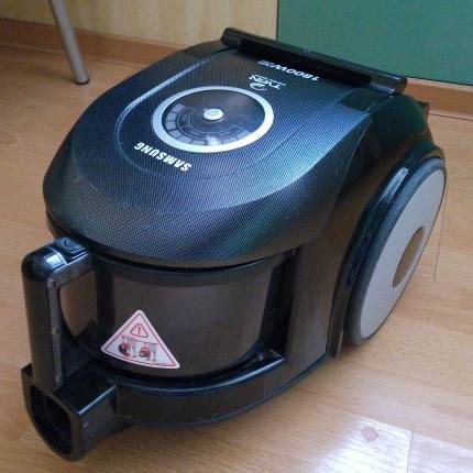 Samsung sc5241 Staubsauger Test: Spezifikationen, Funktionen + Vergleich mit Mitbewerbern