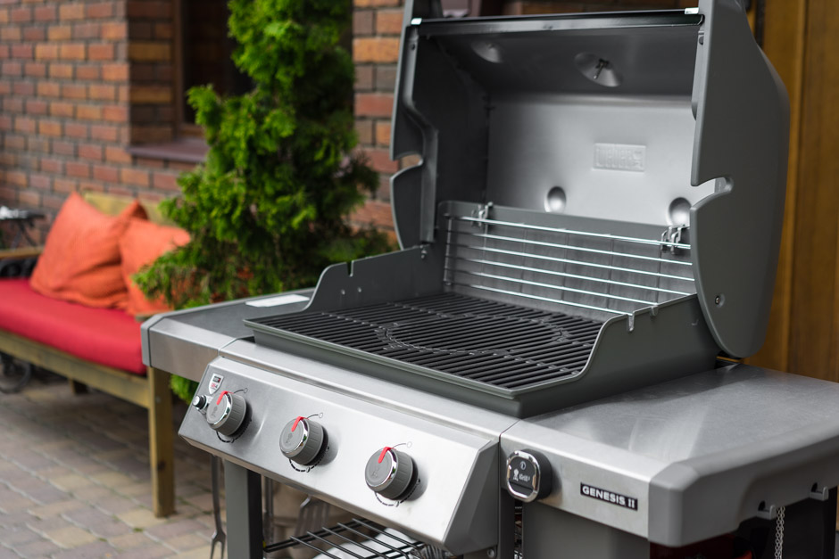 Do-it-yourself-Grill aus einer Gasflasche: Wie man einen Grillraucher mit einer Räucherei herstellt, Zeichnungen eines selbstgebauten Geräts