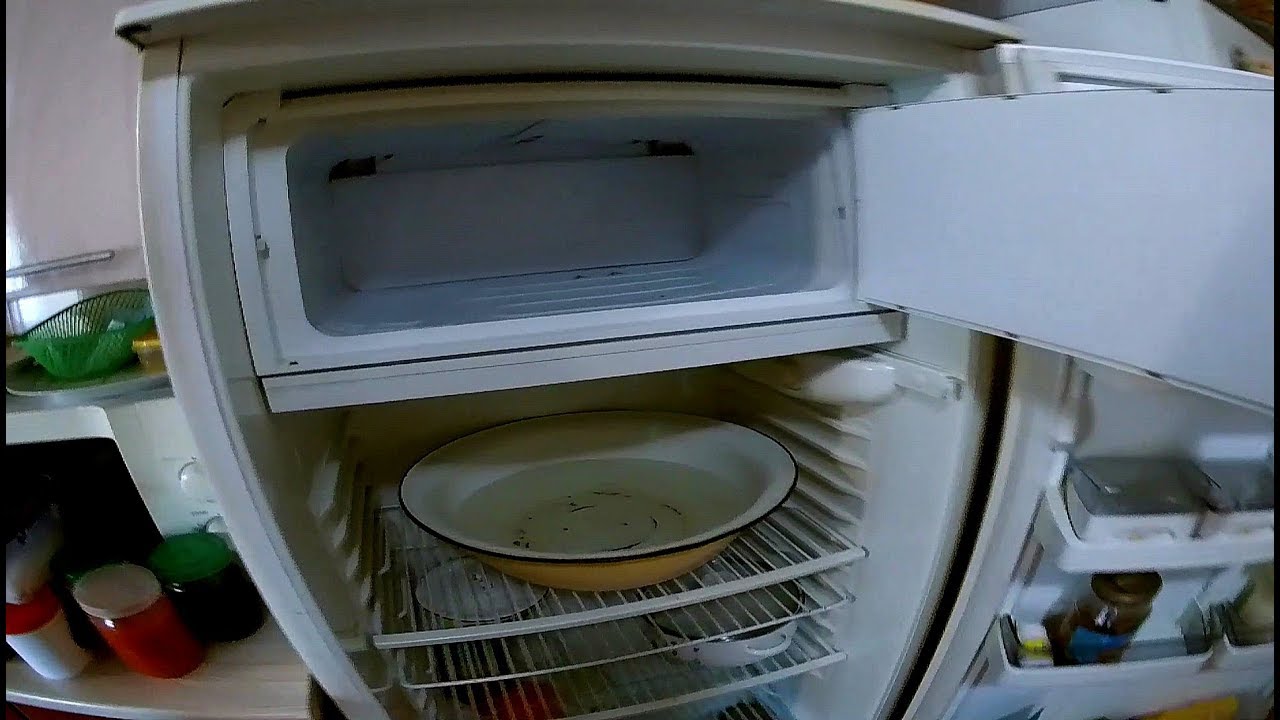 Um den Gefrierschrank im Kühlschrank schnell abzutauen, ist es möglich, mit einem Fön abzutauen