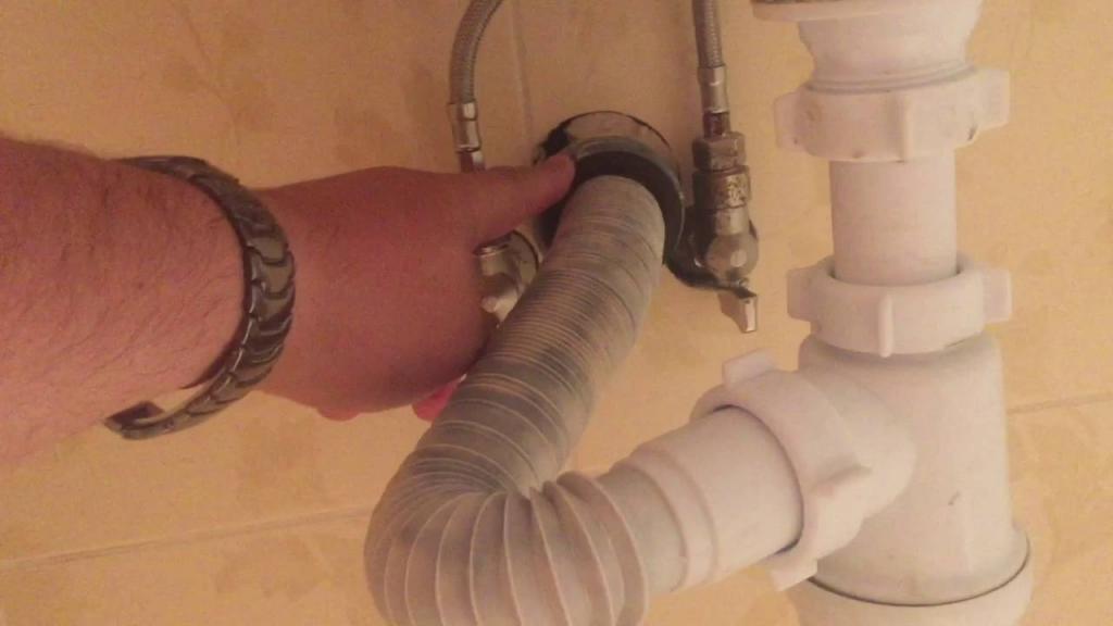Der Geruch aus dem Abwasserkanal in der Wohnung: Möglichkeiten, das Problem zu beheben