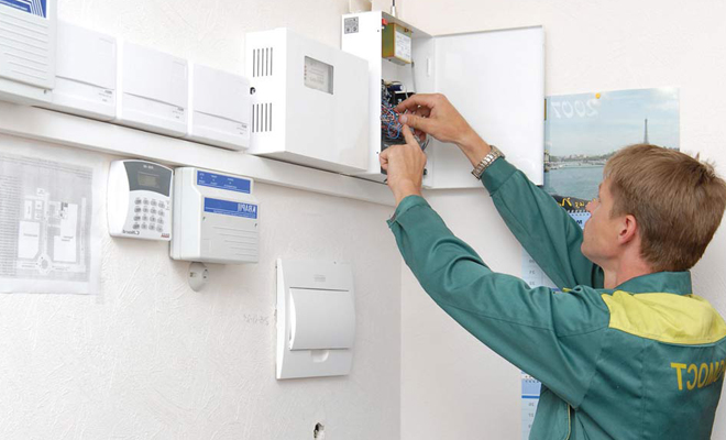 Design und Installation eines integrierten Brandschutz- und Sicherheitssystems