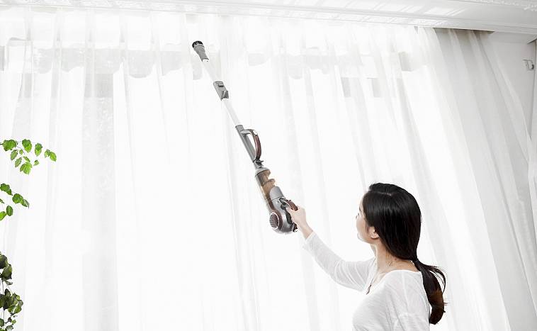 So waschen Sie Vorhänge zu Hause: gerollte, römische, Nylon-, Seiden- und andere Vorhänge, die zu Hause gewaschen werden: manuelle, maschinelle und chemische Reinigung