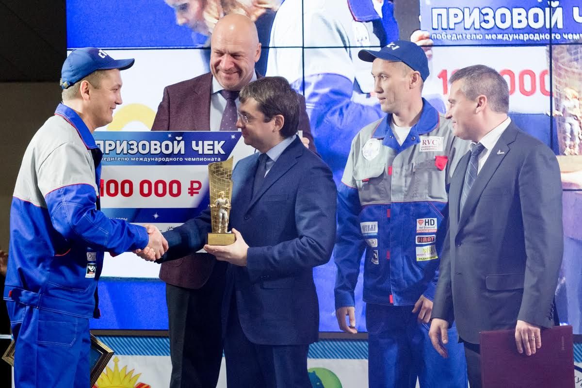 Die Einwohner von Yamal gehören zu den Top-Ten-Finalisten der Meisterschaft „der beste Klempner. Pokal von Russland"