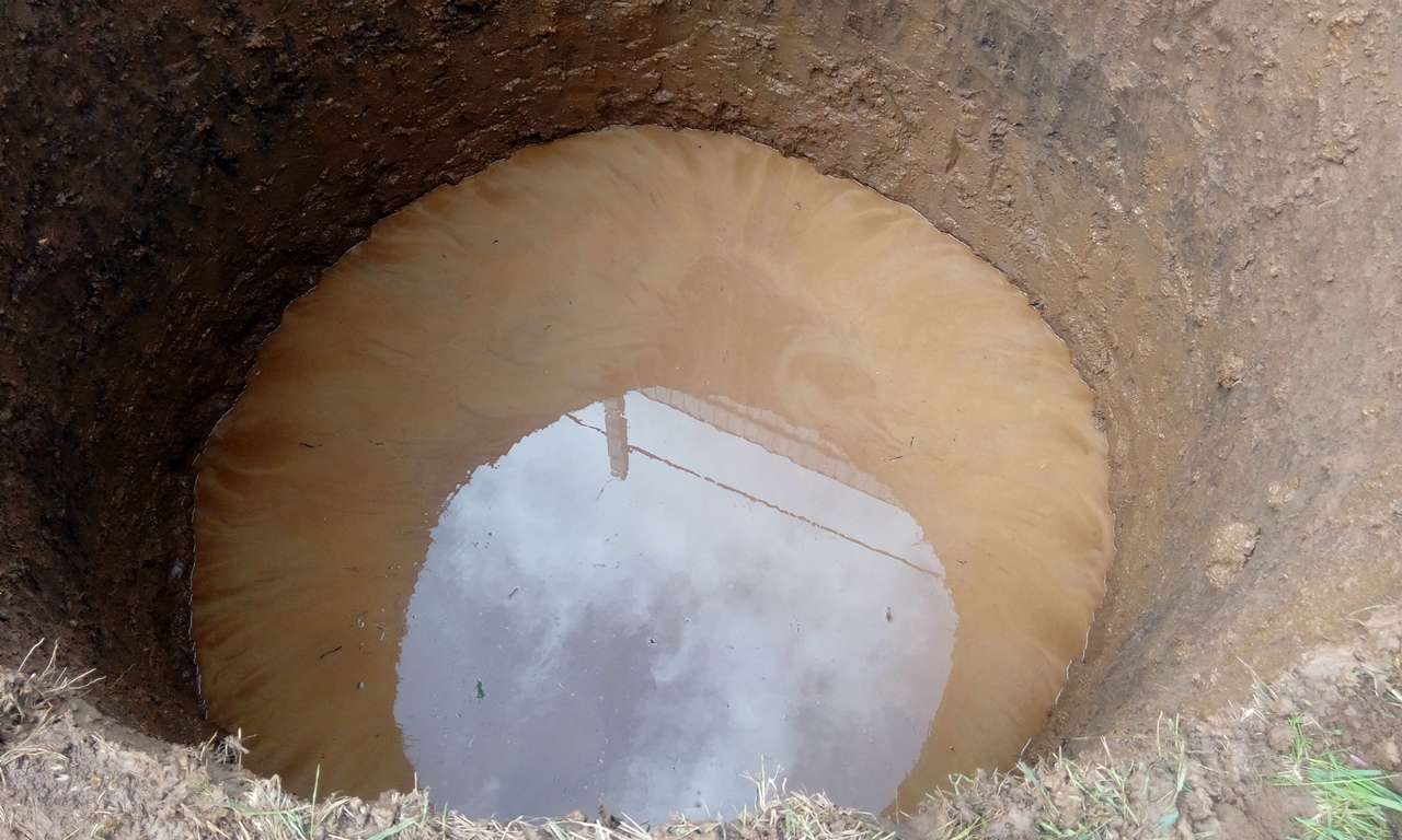 Eine Klärgrube mit hohem Grundwasser ist das Beste - alles über Klärgruben