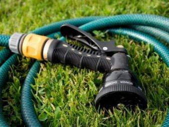 Düse für Bewässerungsschlauch: Auswahlhilfe + Produktübersicht beliebter Marken