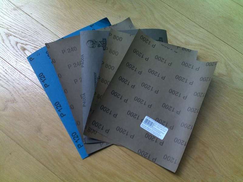 Schleifpapier zum Schleifen nach dem Spachteln: für Wände und Decken, Fugenputz mit Schleifpapier zum Streichen. welches schleifpapier zum schleifen verwenden?