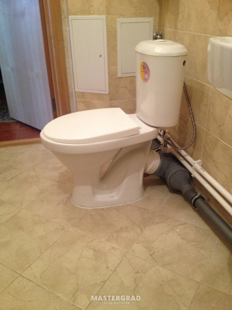 Hvordan skal det vandrette toilet med vandret skylning installeres?
