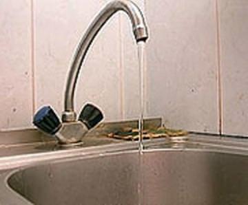 Hvad skal man gøre, når en vandhane lækker: Mulige årsager til problemerne + typisk reparation