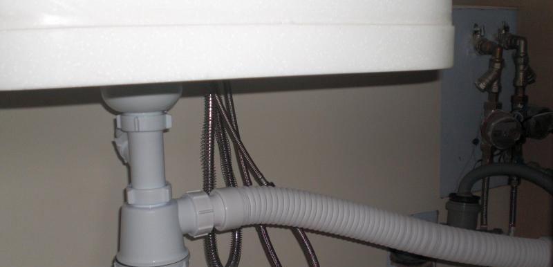 Installieren Sie einen Whirlpool mit Ihren eigenen Händen und verbinden Sie ihn mit der Kommunikation