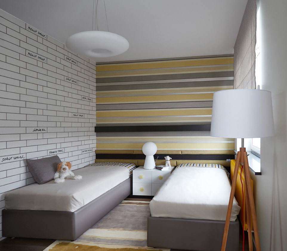Arbeitsplatz im heimischen Schlafzimmer 