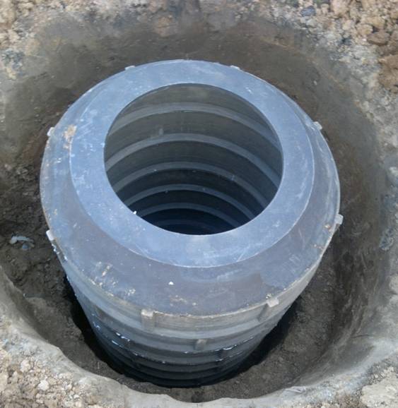 Abdichten einer Klärgrube aus Betonringen