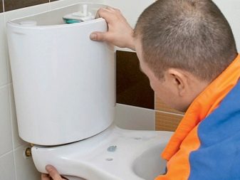 Sådan afmonteres toiletcisternen: instruktion om at arbejde med forskellige designs