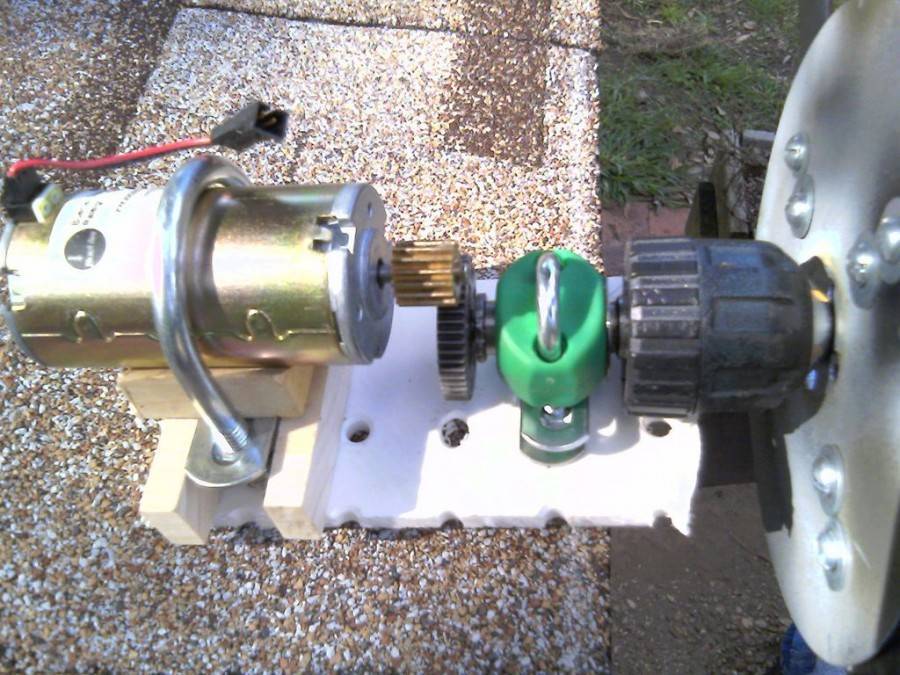 DIY Windmühle aus einem Autogenerator