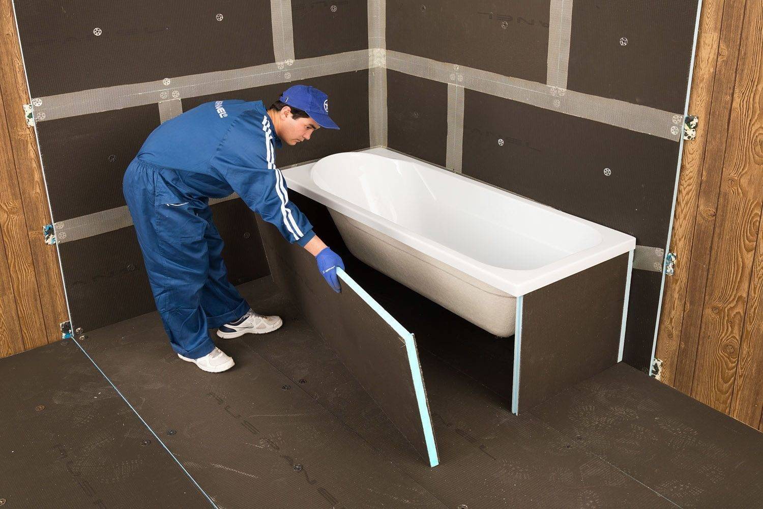 Installation eines Bildschirms auf einer Acrylbadewanne, Montage, Befestigung und Entfernung einer normalen Frontplatte für eine normale und Eckschrift, alle Geheimnisse der Installation von Triton-Modellen