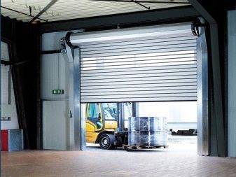 Installation von Drehtoren: die Nuancen der Wahl + Tipps für die Installation von Toren und die Einrichtung der Automatisierung