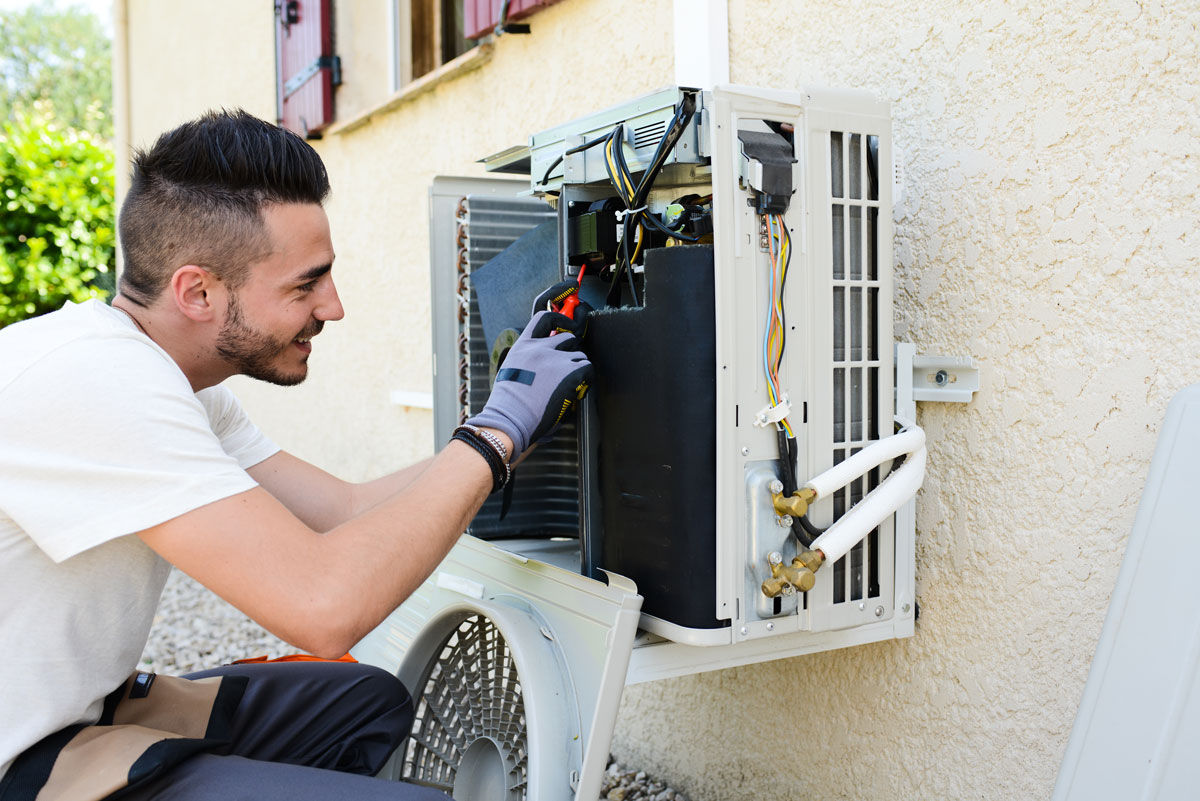 Wo kann ich die Klimaanlage aufstellen: Wählen Sie den besten Ort für die Installation in einem Privathaus und in einer Wohnung
