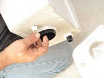Dichtung zwischen Spülkasten und Toilette