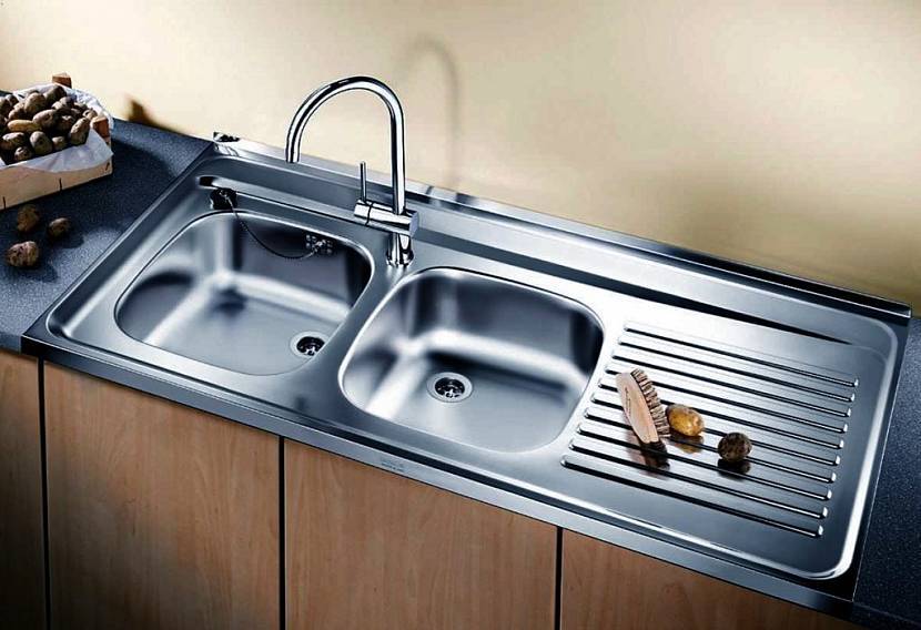 Einbau einer Spüle in eine Arbeitsplatte: So bauen Sie sie selbst ein