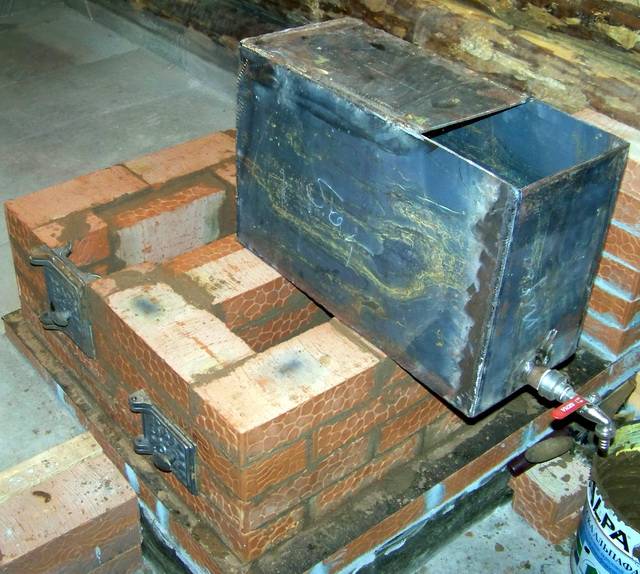 So bauen Sie einen russischen Ofen: Mauerwerk zum Selbermachen, die besten Befehle und Schemata