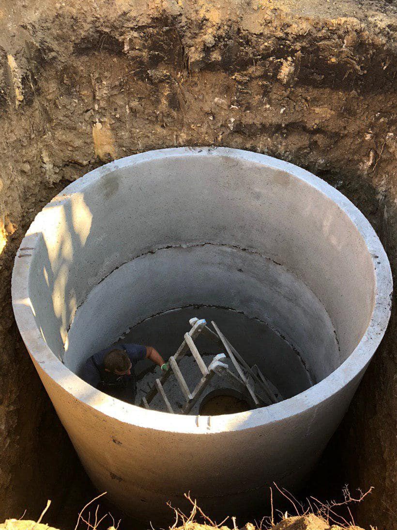 Do-it-yourself-Senkgrube aus Betonringen: Foto, Video