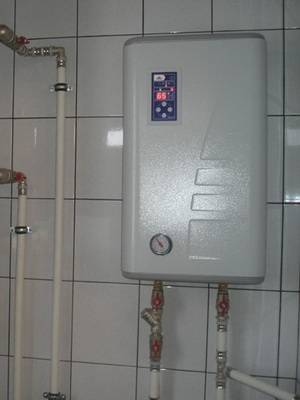 Merkmale des Geräts zum Heizen eines Landhauses mit Strom