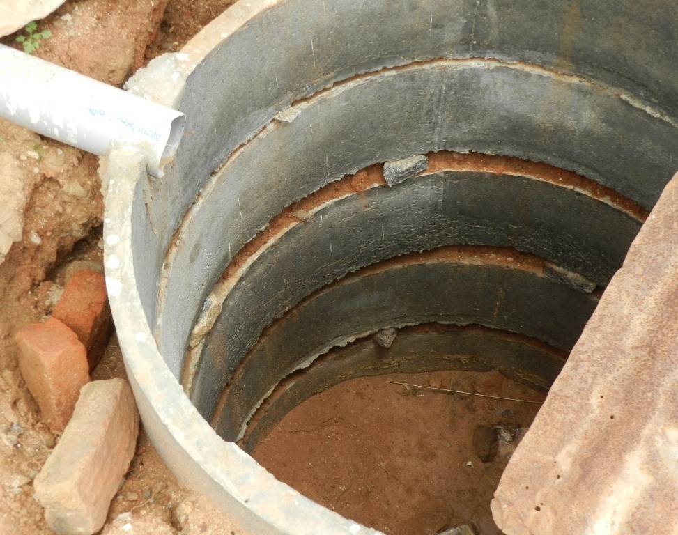 Anleitung: Wie man aus Betonringen eine Zweikammer-Klärgrube herstellt - engineering.ru