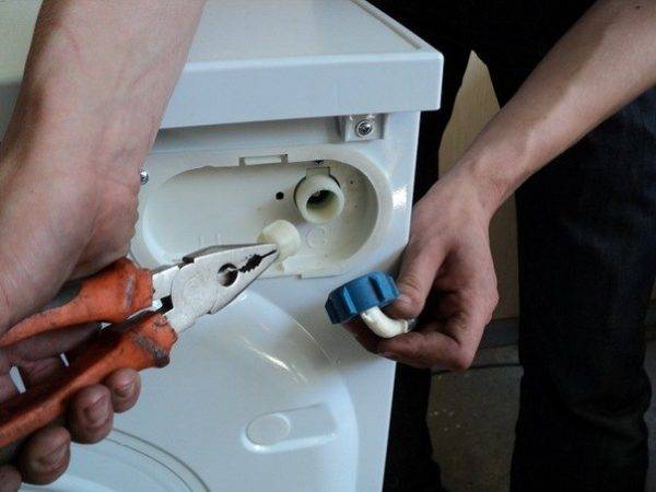 Sådan tilslutter du selv en vaskemaskine: trin for trin installationsguide