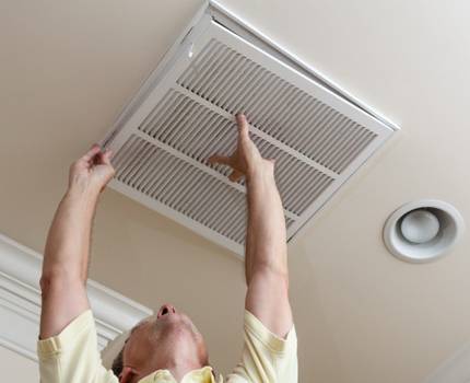 Hvordan man laver tvungen ventilation i et privat hus med egne hænder: princippet om drift, design og installation