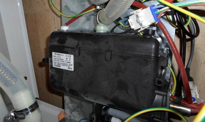 Dampgenerator til en brusekabine: typer, funktionsprincip + anbefalinger til valg og installation