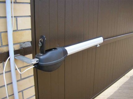 Automatische Drehtore