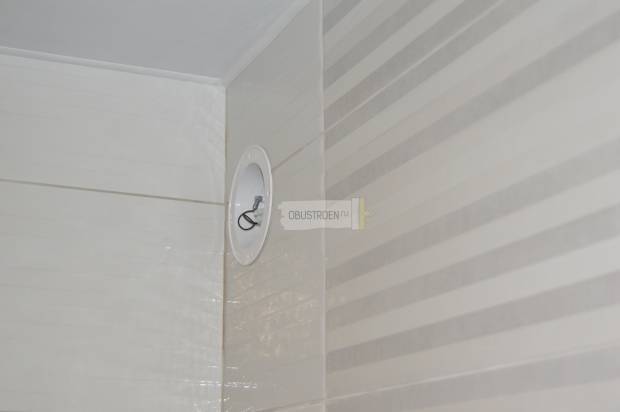 Wie man einen Ventilator im Badezimmer auswählt und installiert + wie man den Ventilator an den Schalter anschließt
