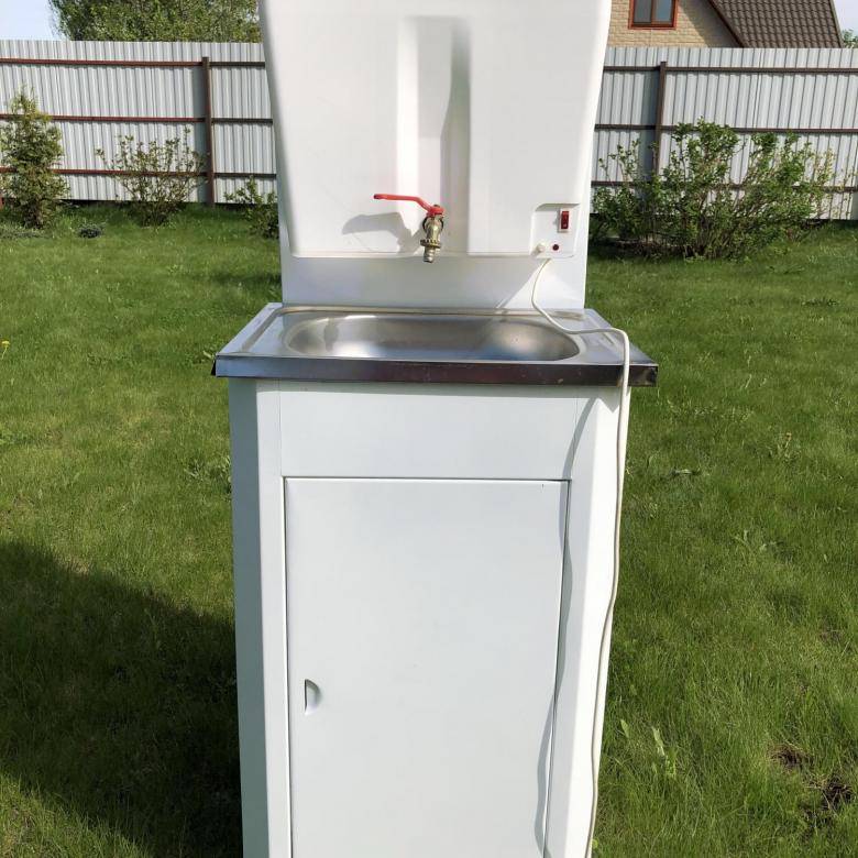 Country-Waschbecken mit beheiztem Wasser: Eigenschaften und Vorteile