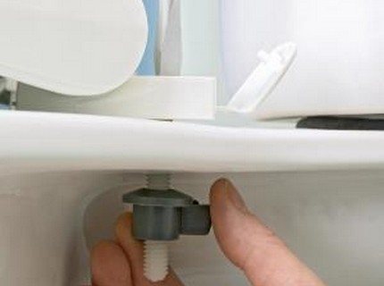 Sådan repareres et toilet med dine egne hænder: analyse af almindelige sammenbrud