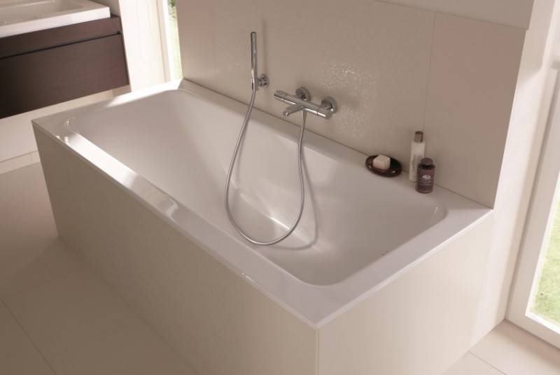Standardabmessungen von Badewannen: Standardabmessungen von Sanitärkeramik aus Acryl und Gusseisen