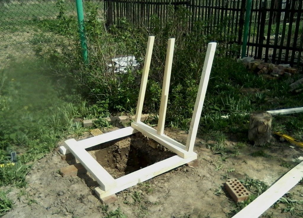 Do-it-yourself-Toilette für eine Sommerresidenz. Schritt-für-Schritt-Anleitung zum Erstellen einer Latrine auf der Website