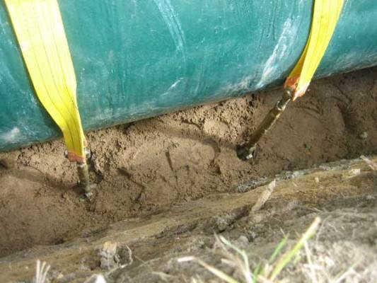 Sådan laver du en septiktank med dine egne hænder fra tønder ved hjælp af plastikbeholdere som eksempel