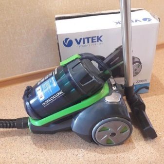 Vitek VT 1833 Staubsauger im Test: Aquafiltration zum Superpreis
