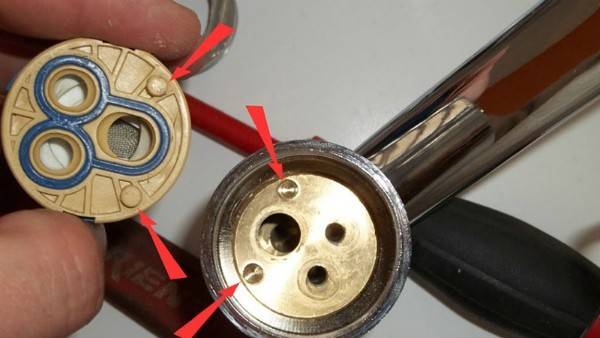 So zerlegen und reparieren Sie eine Einhebelmischbatterie in der Küche selbst