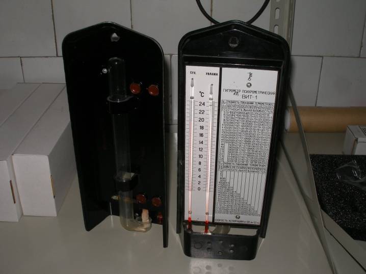 So berechnen Sie die Luftfeuchtigkeit auf einem Hygrometer: eine Anleitung zur Verwendung von Instrumenten + Berechnungsbeispiele