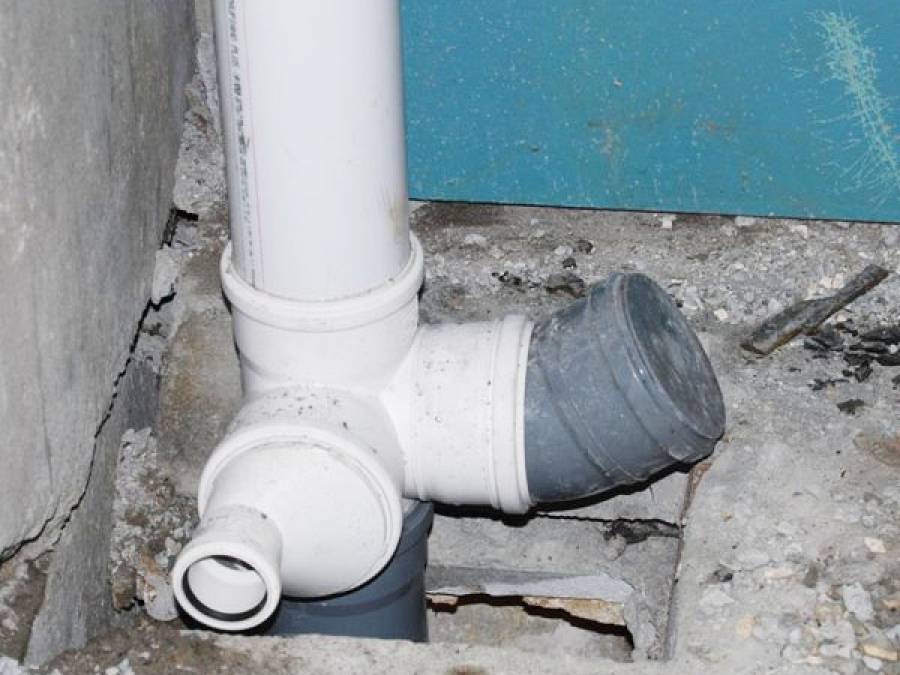 Austausch von Rohren in einer Toilette von A bis Z: von der Planung bis zur Installation