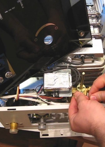 Batterieinstallationsregeln: Schritt-für-Schritt-Anleitung