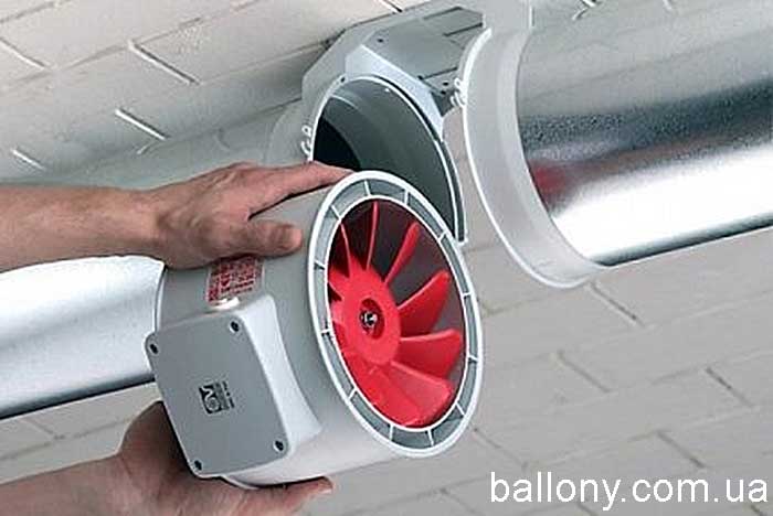 Gør-det-selv ventilationsanordning i et hus med gasapparater
