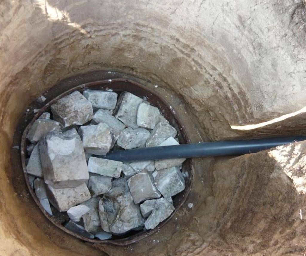 Wie man den Brunnen nach dem Bohren besprüht