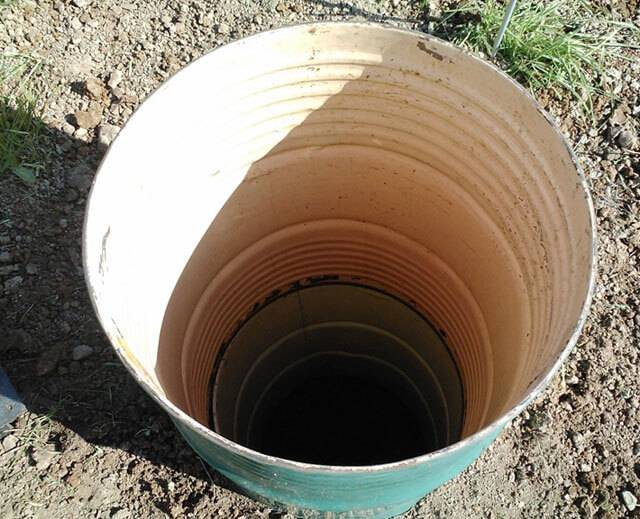 Wie eine Senkgrube ohne Boden gebaut wird: Schemata und Regeln für die Anordnung