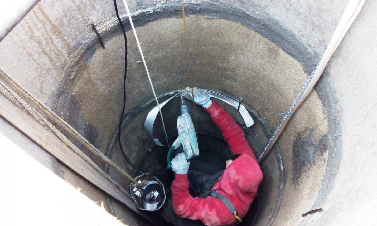 So reinigen Sie den Brunnen selbst: eine Schritt-für-Schritt-Reinigungsprozedur