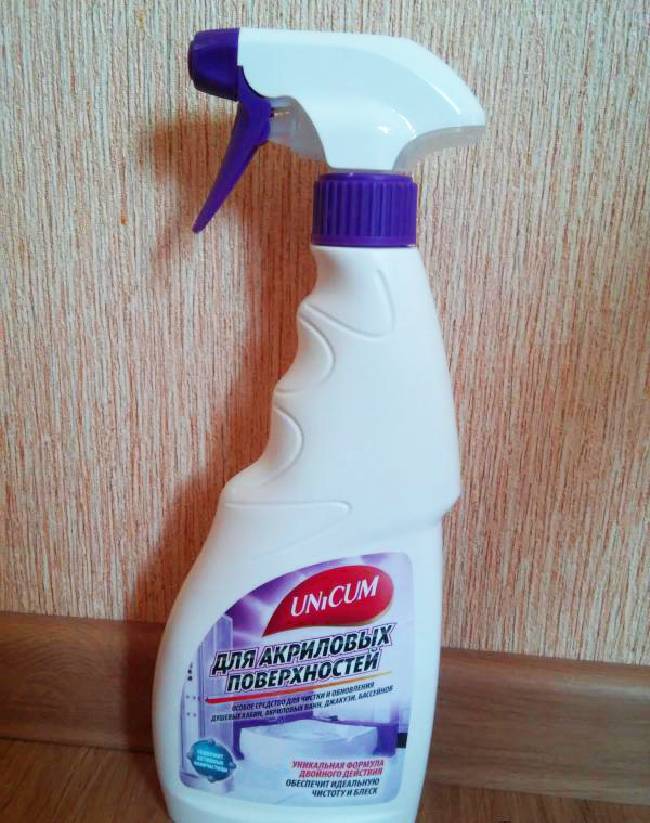 Wie können Sie ein Acrylbad zu Hause reinigen?