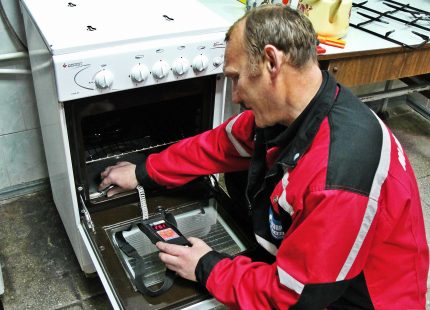 Selbstreparatur eines Campinggasbrenners mit Piezozündung: Häufige Pannen und deren Beseitigung