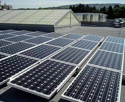Håndlavet solcellegenerator: Konstruktionsvejledning til en alternativ energikilde 
